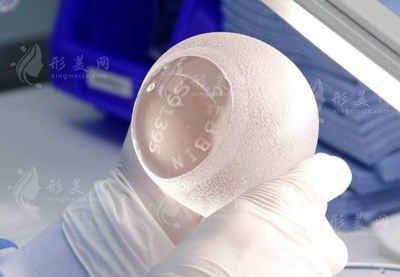 內(nèi)窺鏡假體豐胸項(xiàng)目有危害嗎?