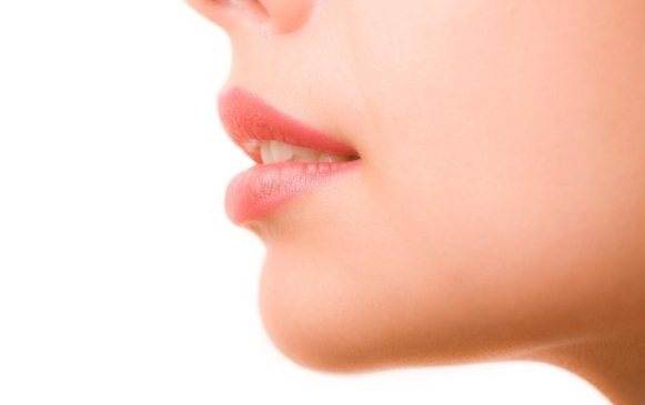 下巴短小后縮怎么辦？哪種方法好？