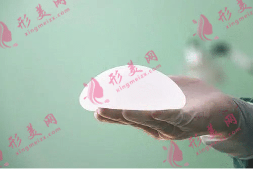 假體隆胸多少錢？做假體隆胸需要注意什么?