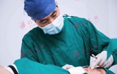 整形醫(yī)生