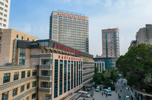 河南中醫(yī)藥大學第一附屬醫(yī)院整形美容科 河南中醫(yī)藥大學第一附屬醫(yī)院整形美容科