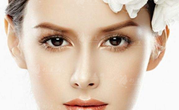 半肋隆鼻和全肋隆鼻的區(qū)別是什么？哪個比較好？