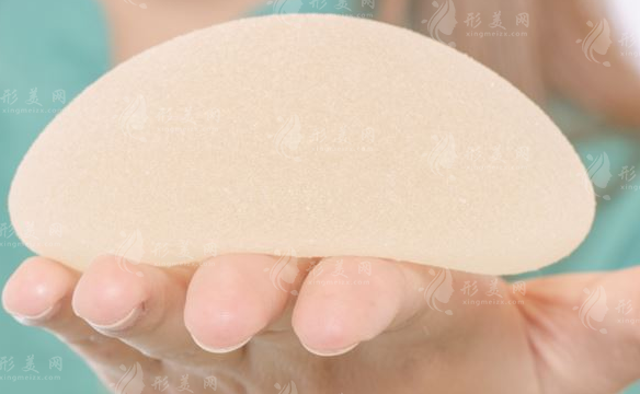 假體隆胸失敗的原因是什么?醫(yī)生的選擇很重要嗎?