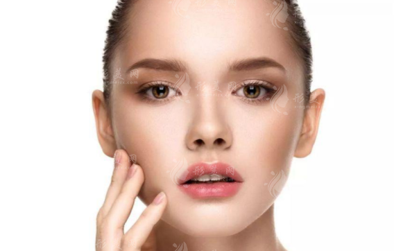 面部吸脂可以改善左右臉不對稱嗎?手術(shù)的效果如何? 面部吸脂可以改善左右臉不對稱嗎?手術(shù)的效果如何?