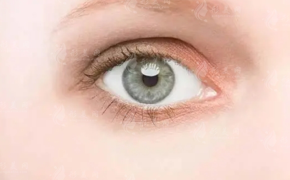 開外眼角疼嗎？價(jià)格如何？