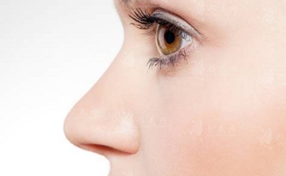 隆鼻用過的硅膠假體還能用嗎？硅膠隆鼻會有危害嗎？