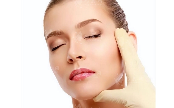 自體脂肪填充面部:哪些部位可能會凹陷? 自體脂肪填充面部:哪些部位可能會凹陷?