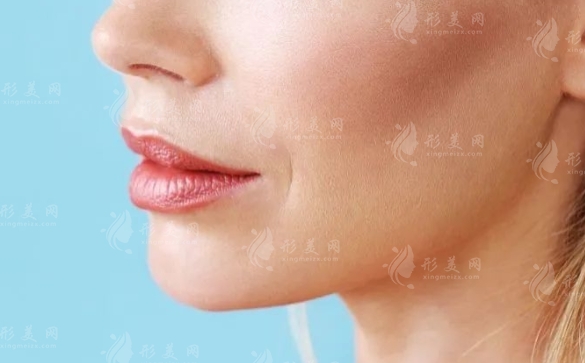 假體墊鼻基底感染：原因與應對措施