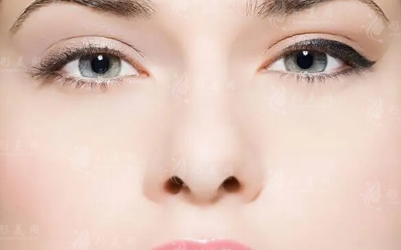 鼻翼切除后為何會留下疤痕？