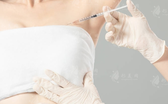 自體脂肪隆胸出現(xiàn)硬塊的原因及處理方法