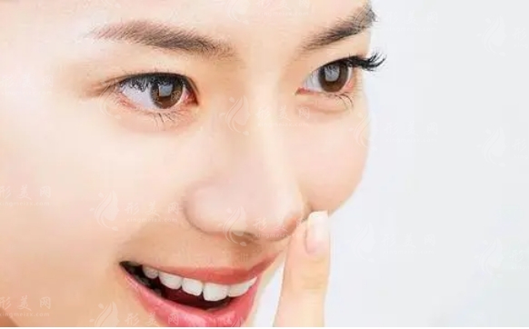 歪鼻矯正術(shù)后護(hù)理與假體使用的全面解析