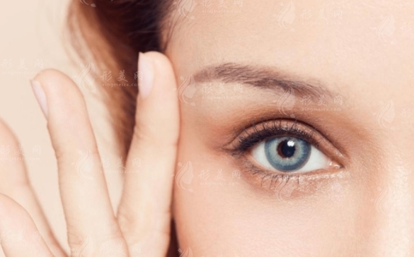 激光去眼袋：了解副作用、優(yōu)點及術后注意事項