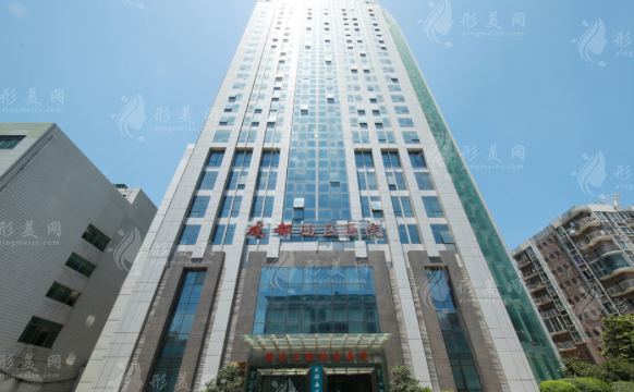 成都西區(qū)整形醫(yī)院2026價目表：吸脂隆鼻雙眼皮費用一覽
