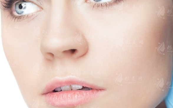 自體脂肪隆鼻：為何備受追捧？優(yōu)缺點全面分析