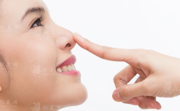 隆鼻假體取出后，鼻子會更低嗎？