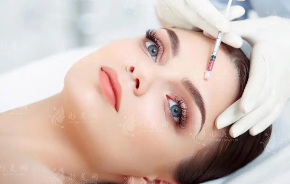 面部吸脂與去頰脂墊：哪個(gè)更好？?jī)?yōu)缺點(diǎn)大盤(pán)點(diǎn)！