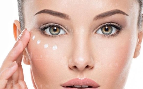 玻尿酸填充太陽穴凹陷后腫脹的處理方法