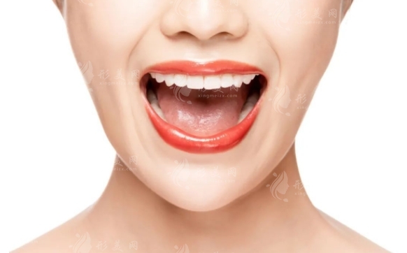 墊下巴：玻尿酸VS假體，你會(huì)選擇哪一種？