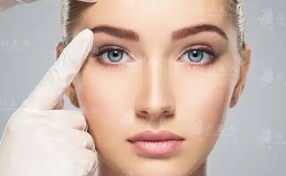 激光調(diào)節(jié)面部痤瘡：治療次數(shù)與儀器選擇