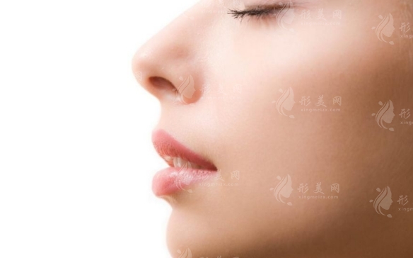 做個鼻梁需要多少錢？有沒有風險？