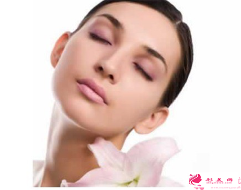 做自體脂肪豐額頭效果是很明顯的看出來(lái)的嗎