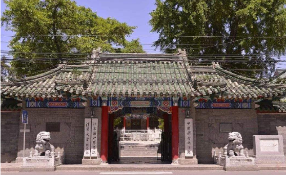 北京八大處整形外科隆胸誰(shuí)做的好？2022年整形美容價(jià)格表