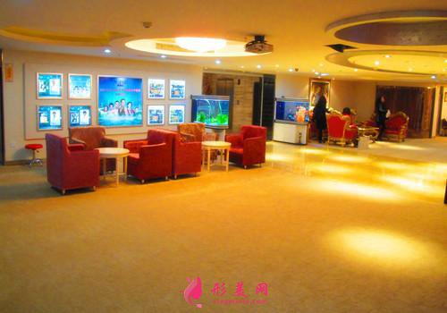 重慶美聯(lián)臣整形醫(yī)院怎么樣？?jī)r(jià)格表+玻尿酸隆鼻效果圖