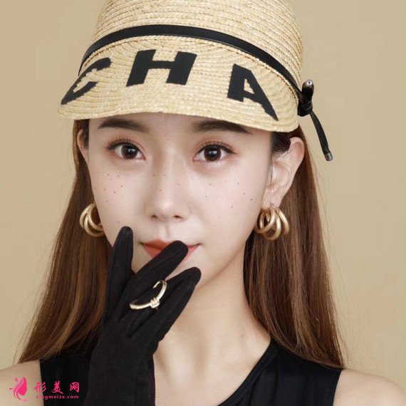 分享下我在貴陽華美做的硅膠假體隆鼻自體軟骨墊鼻尖恢復(fù)效果