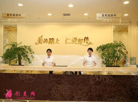 上海顴骨內(nèi)推哪家好？美聯(lián)臣、華美入圍！整形價格全面查