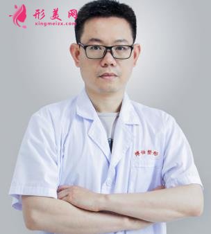 重慶華美醫(yī)生排行榜權(quán)威專家盤點(diǎn)！附隆鼻價(jià)格費(fèi)用一覽表