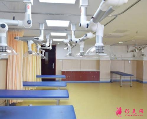 江西省中醫(yī)院口腔科種牙怎么樣？?jī)r(jià)格表及醫(yī)生口碑點(diǎn)評(píng)公示