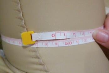 吸脂瘦大腿前后對(duì)比圖，水動(dòng)力吸脂瘦大腿真實(shí)案例多對(duì)比圖經(jīng)歷